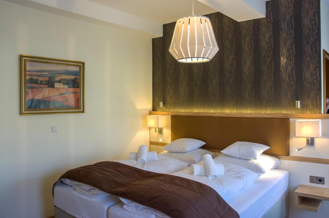 Hotel Klosterturm هيلدسهايم المظهر الخارجي الصورة