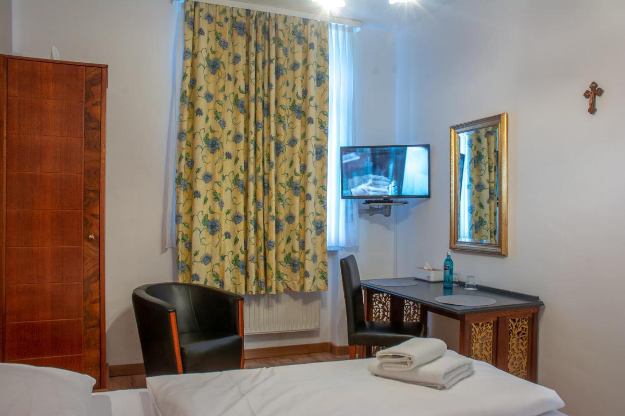 Hotel Klosterturm هيلدسهايم المظهر الخارجي الصورة