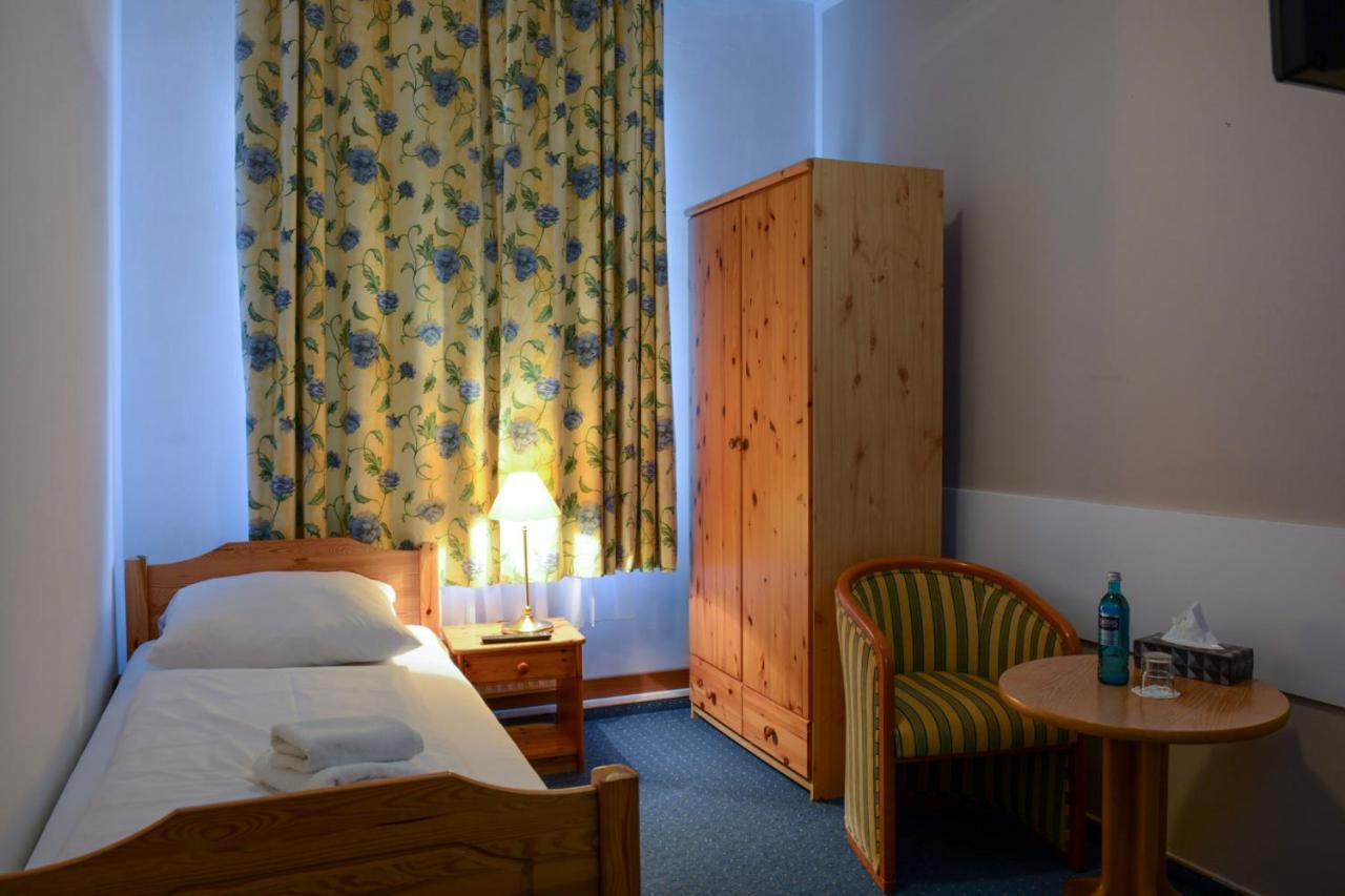 Hotel Klosterturm هيلدسهايم المظهر الخارجي الصورة