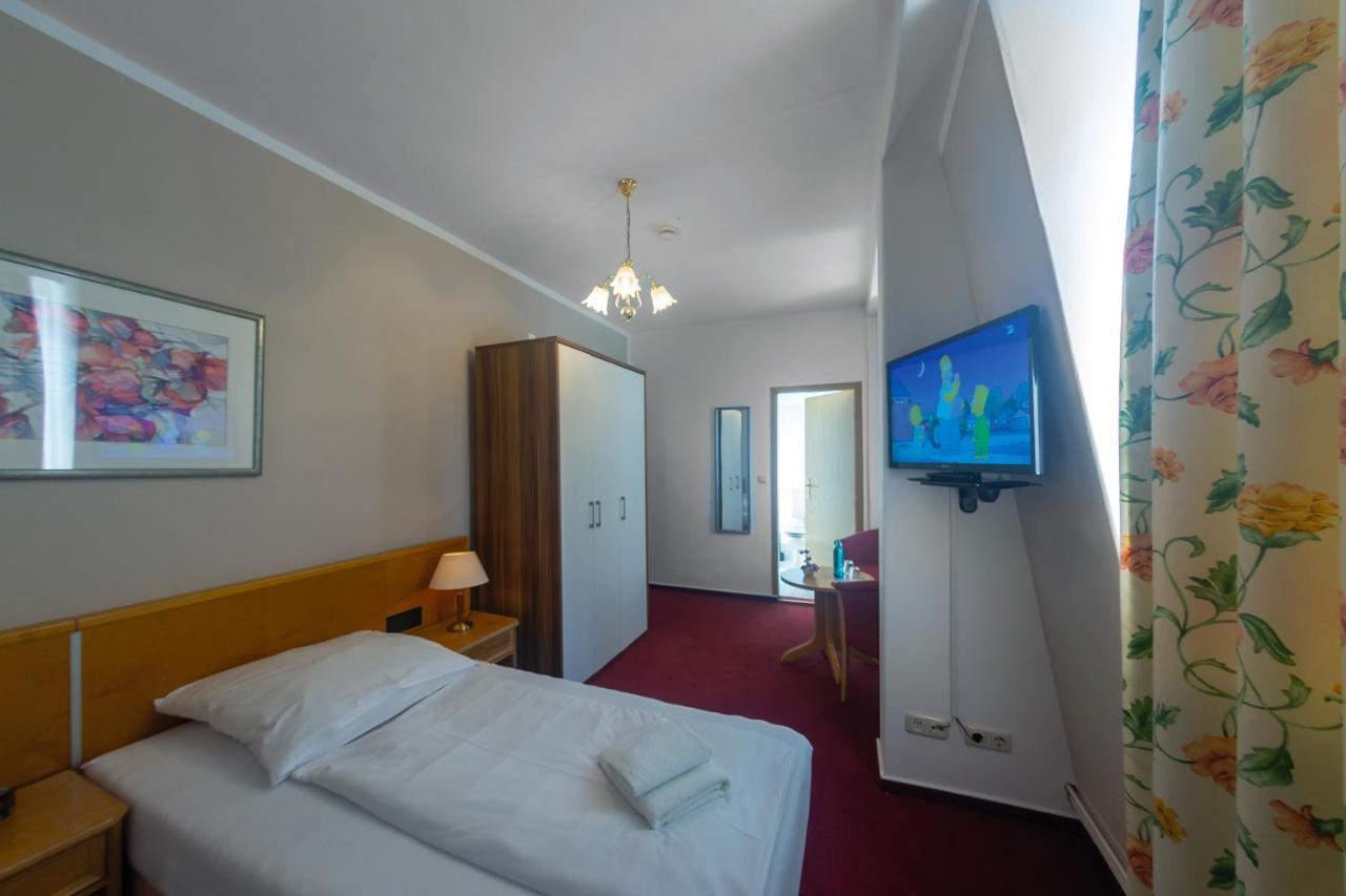 Hotel Klosterturm هيلدسهايم المظهر الخارجي الصورة